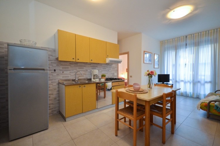 Kuchyňka v apartmánu TRILO Lussinpiccolo v Bibione, Itálie, KM TRAVEL