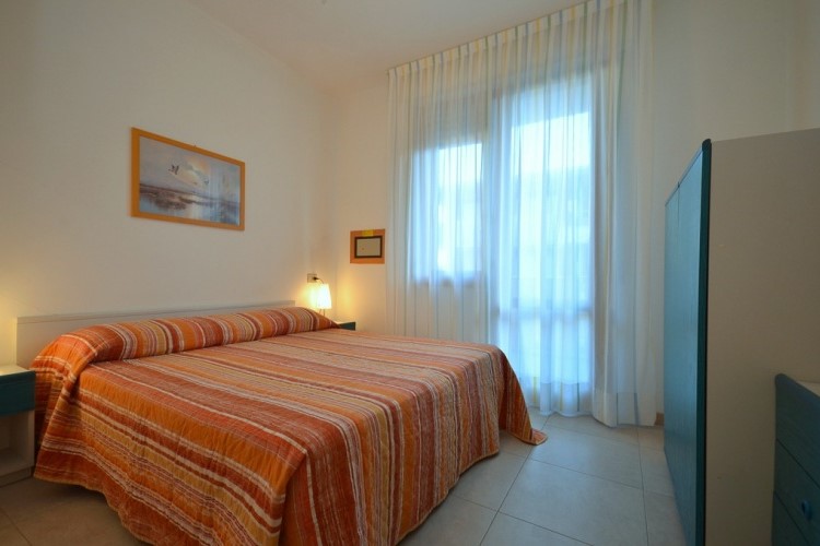 Ložnice v apartmánu trilo Lussinpiccolo v Bibione, Itálie, KM TRAVEL