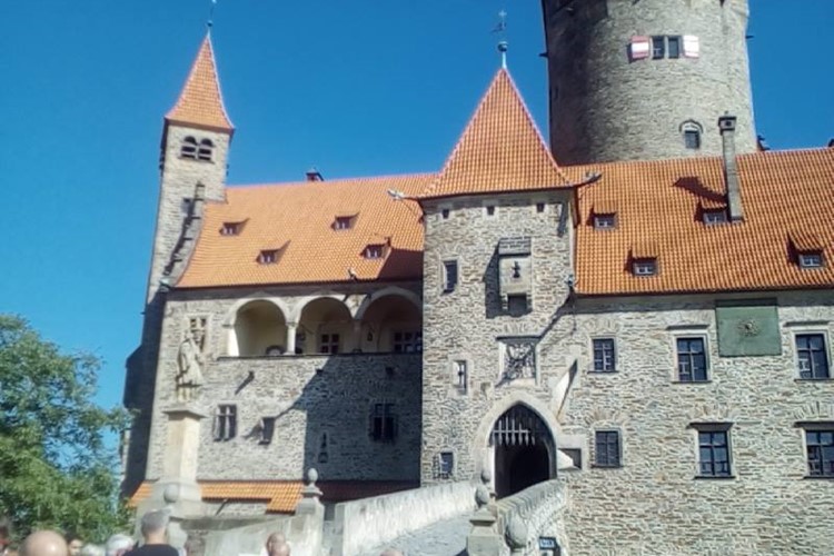 KM TRAVEL hrad Bouzov