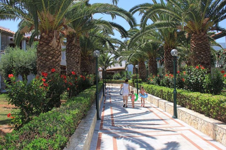 Annabelle Beach Resort hotel, jednopodlažní vilky v krétském stylu, Anissaras, Kréta, Řecko