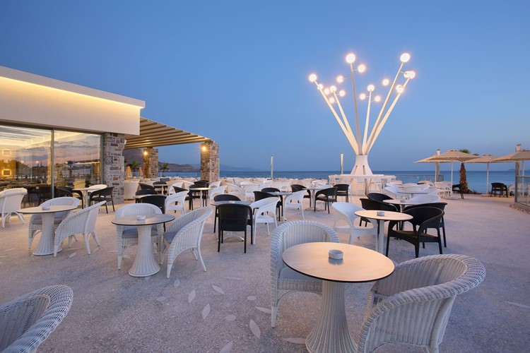 Venkovní bar, Hotel Arina Beach, Kokini Hani, Kréta, Řecko, KM TRAVEL