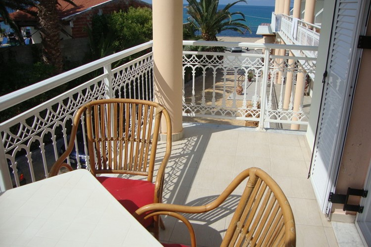 KM TRAVEL Řecko Korfu Agios Georgios hotel Athena