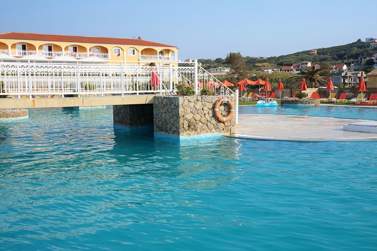 KM TRAVEL Korfu Ag.Stefanos hotel Athina pool