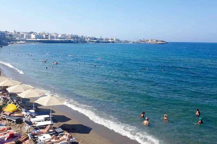 KM TRAVEL, Kréta, užší pláž u hotelu Central
