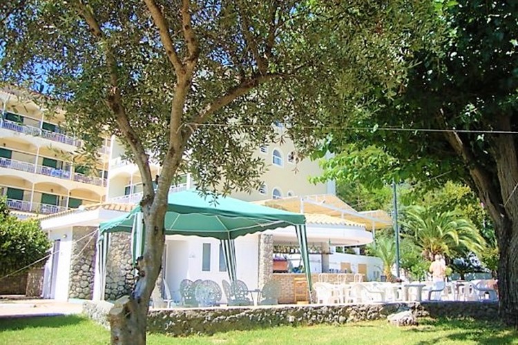 KM TRAVEL Ag. Ioannis Peristeron Corfu Senses Resort posezení  