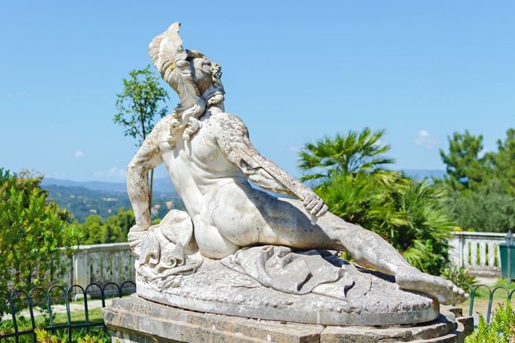 km travel_back sculpture of the dying achilles in achilleion corfu