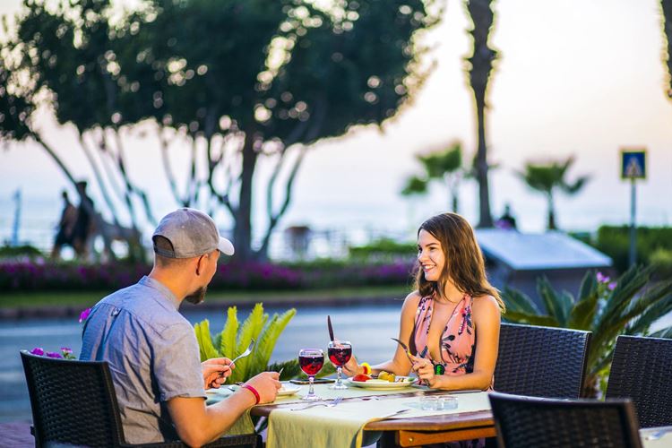 Hotel Kleopatra Ada Beach, venkovní restaurace, Alanya, Turecko, KM TRAVEL 