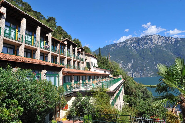 Výhled z hotelu La Limonaia, Lado di Garde, Itálie, KM TRAVEL