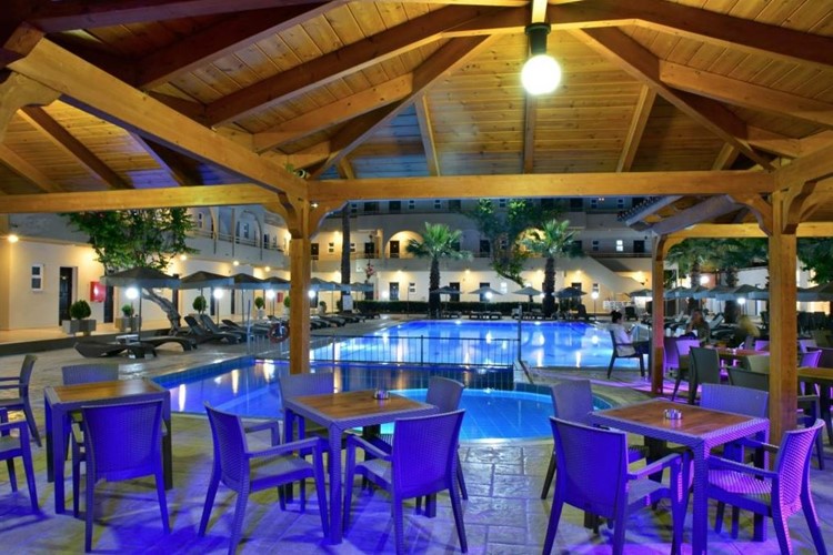 KM TRAVEL hotel Marathon Rhodos Kolymbia bar u bazénu