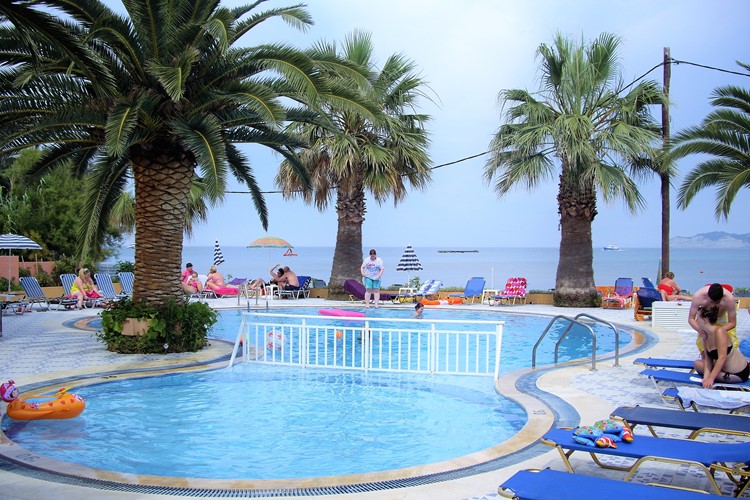 KM TRAVEL Řecko Korfu Sidari hotel Maria´s