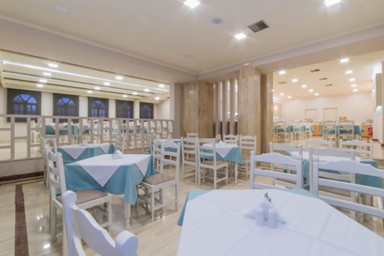 KM TRAVEL Zakynthos Hotel Palmyra Argassi hotelová jídelna