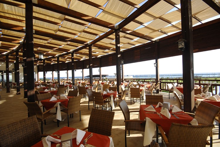 Hotel SEADEN SEA WORLD, restaurace na pláži, Turecko, KM TRAVEL
