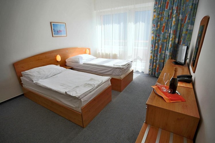 Hotel Sorea Máj dvoulůžkový pokoj KM TRAVEL