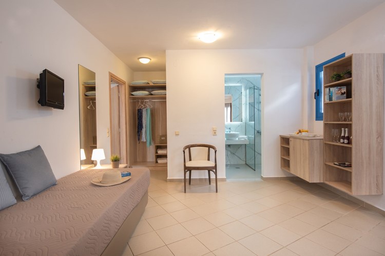 Pokoje typu suite, hotel Sunshine Village, Kréta, Řecko, KM TRAVEL