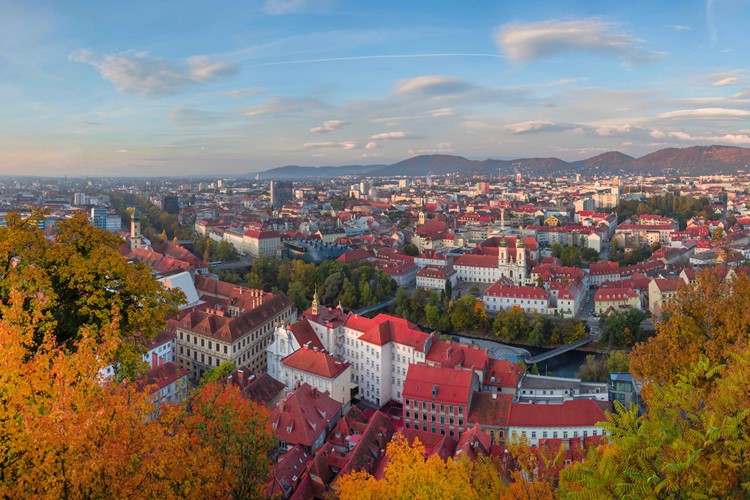 Město Graz, Grazer Uhrturm, atrakce na Shlossberg hill, Graz, Rakousko