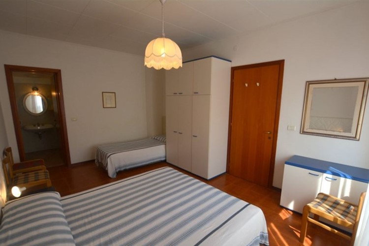 Rezidence Crepetta, druhá ložnice u trila v patře, letovisko Lignano, Itálie, KM TRAVEL