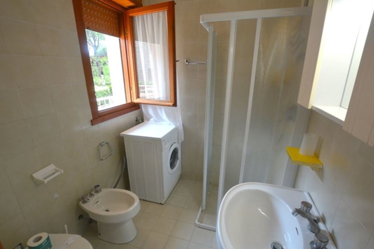 Rezidence Crepetta,koupelna v apartmánu typu trilo v přízemí, letovisko Lignano, Itálie, KM TRAVEL