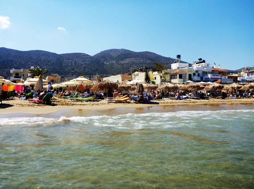 Písečná pláž ve Stalidě, Kréta, Řecko, KM TRAVEL