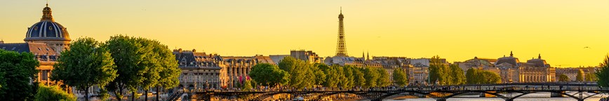 Francie, město Paříž, výhled na Eiffelovu věž, KM TRAVEL