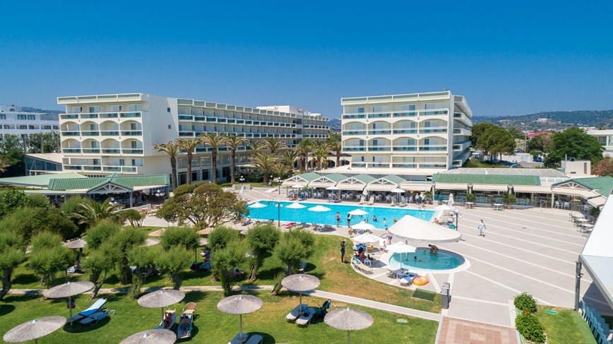 Areál hotelu Apollo Beach, Faliraki, Rhodos, Řecko, KM TRAVEL