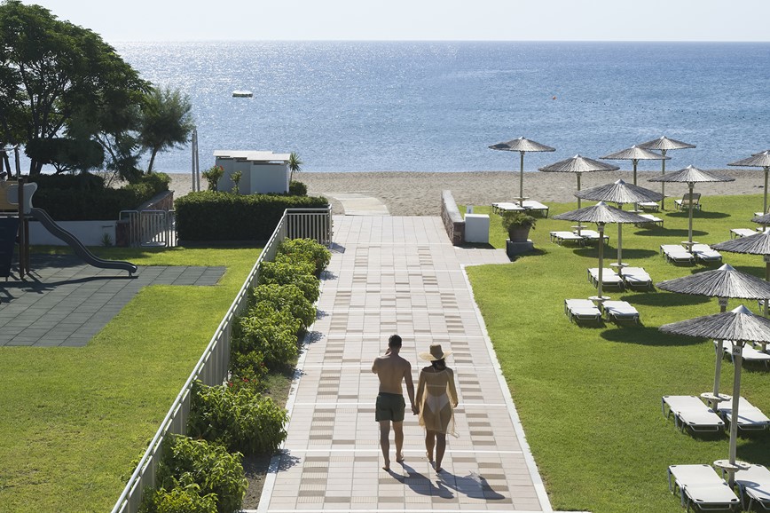 Cesta na pláž, hotel Apollo Beach, Faliraki, Rhodos, Řecko, KM TRAVEL
