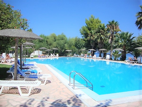 KM TRAVEL Ag. Ioannis Peristeron hotel Corfu Senses Resort bazén