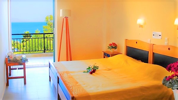 KM TRAVEL Ag. Ioannis Peristeron hotel Corfu Senses Resort pokoj