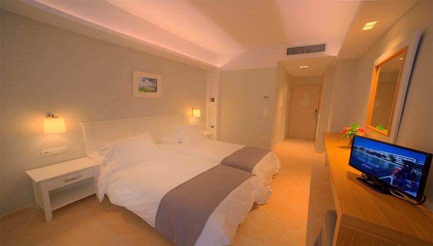 KM TRAVEL Dassia hotel Elea Beach_ dvoulůžkový pokoj