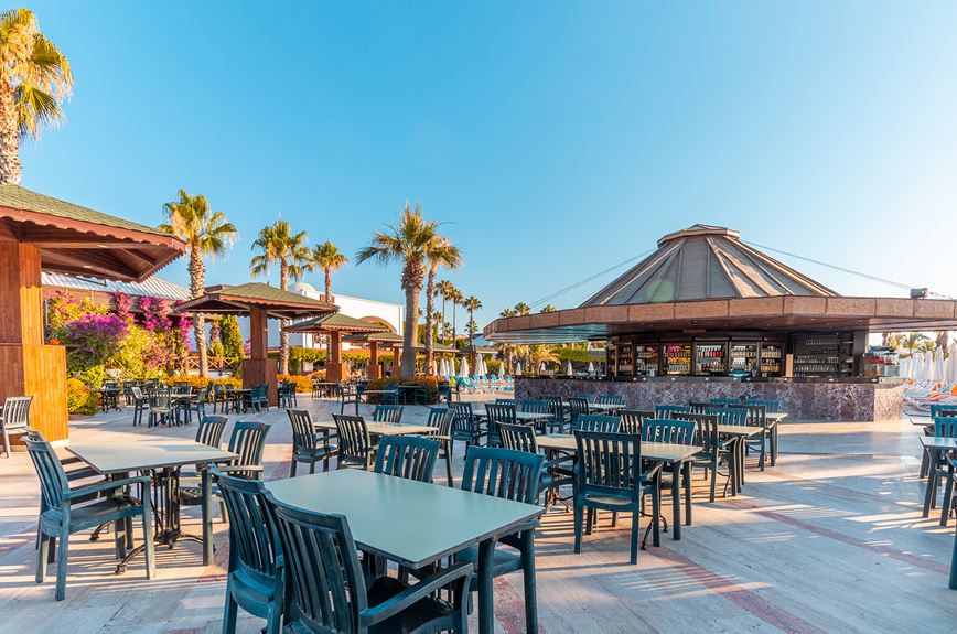 Emelda Beach Club hotel bar u bazénu, Kemer, Turecko, KM TRAVEL