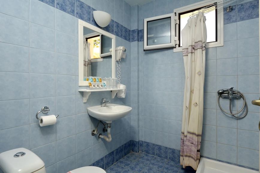 Koupelna v pokoji, hotel Katia, Afissos, Pelion, Řecko, KM TRAVEL