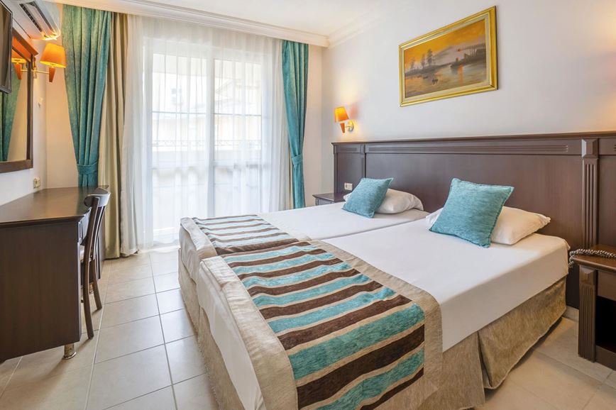 Dvoulůžkový pokoj s možností přistýlky v hotelu Kleopatra Royal Palm, Alanya, Turecko, KM TRAVEL
