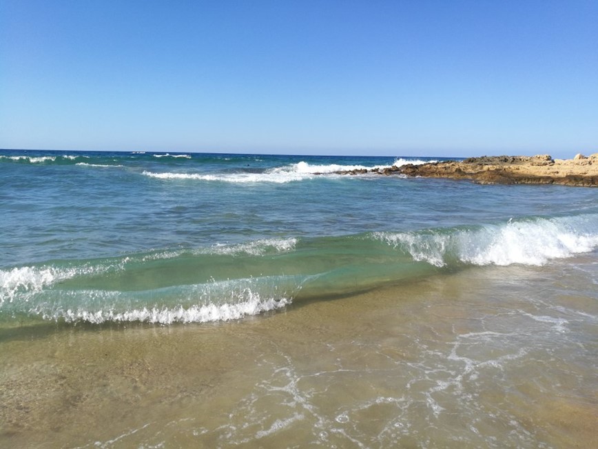Písečná pláž u hotelu Kyknos Beach, Stalida, Kréta, Řecko, KM TRAVEL