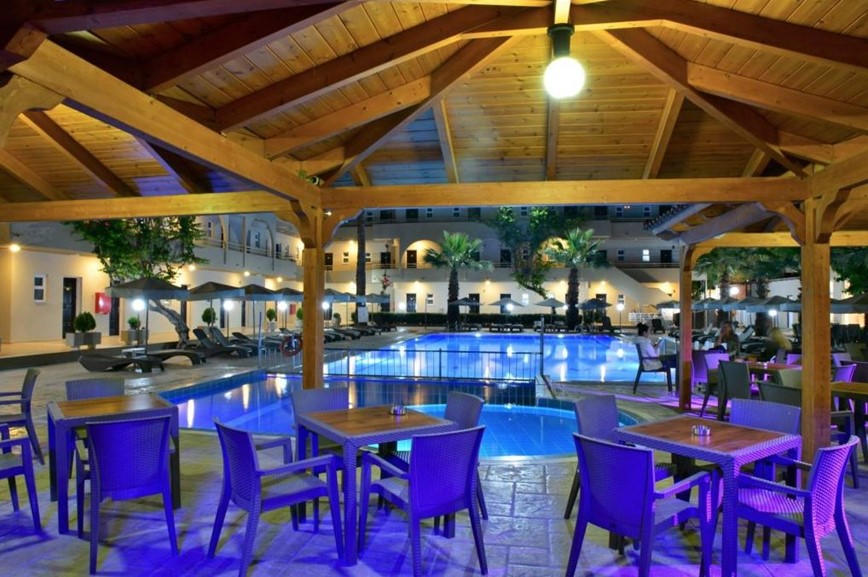KM TRAVEL hotel Marathon Rhodos Kolymbia bar u bazénu