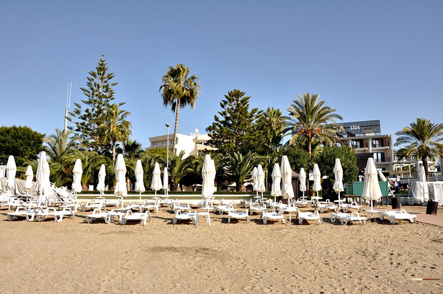 Pláž u hotelu Nerton, Turecko, Side, KM TRAVEL