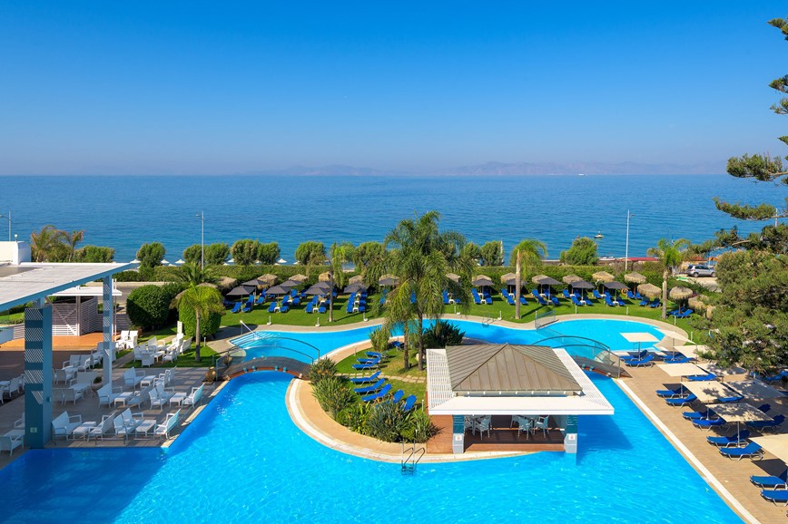 Hotel Oceanis, pohled na bazén a moře, Ixia, Rhodos, Řecko, KM TRAVEL