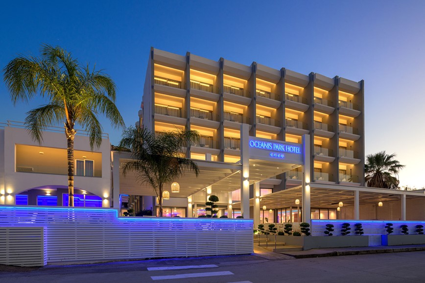 Hotel Oceanis Park, vstup do hotelu, Ixia, Rhodos, Řecko, KM TRAVEL
