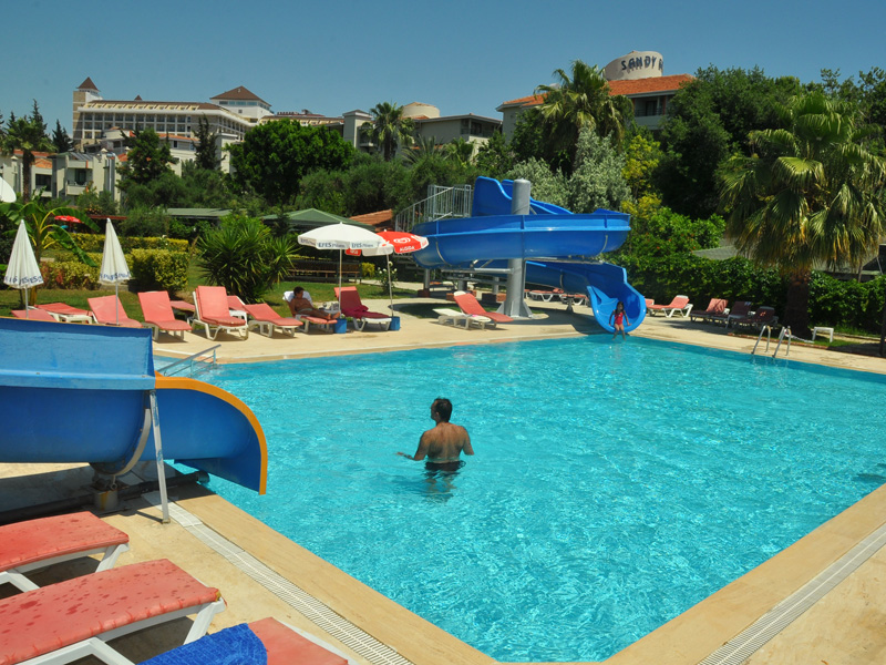 bazén se skluzavkami pro děti, hotel Sandy Beach, Turecko, KM TRAVEL
