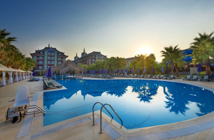 KM TRAVEL, Turecko, Belek, Hotel Siam Elegance má několik bazénů