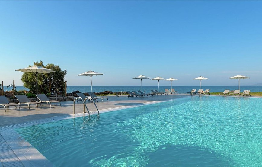 Bazén s výhledem na moře, hotel Sunrise, Pefkos, Rhodos, Řecko, KM TRAVEL