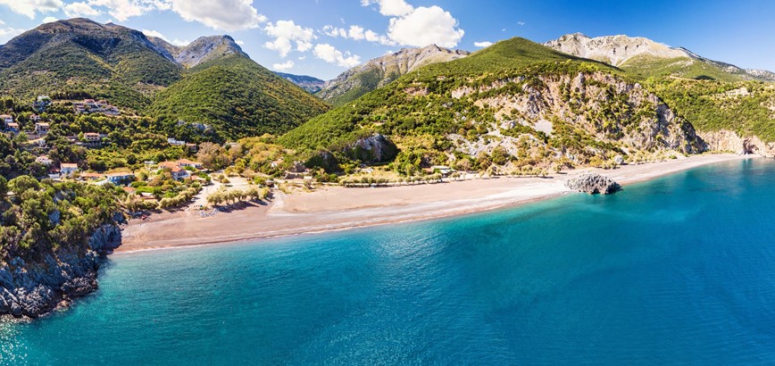 Pláž Limnionas na ostrově Evia, Řecko, KM TRAVEL