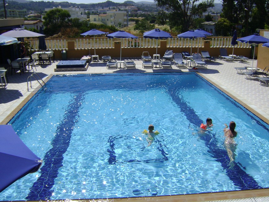KM TRAVEL, Řecko, ostrov Rhodos, velký bazén v Meropi