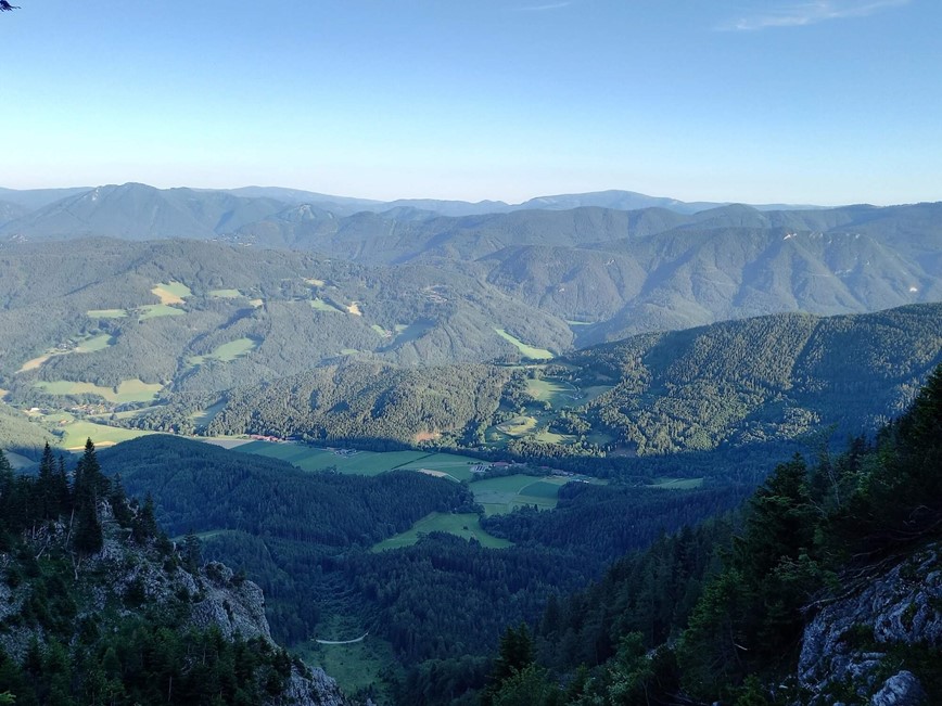 Rakousko, pěší turistika na jeden den v Raxalpe, KM TRAVEL